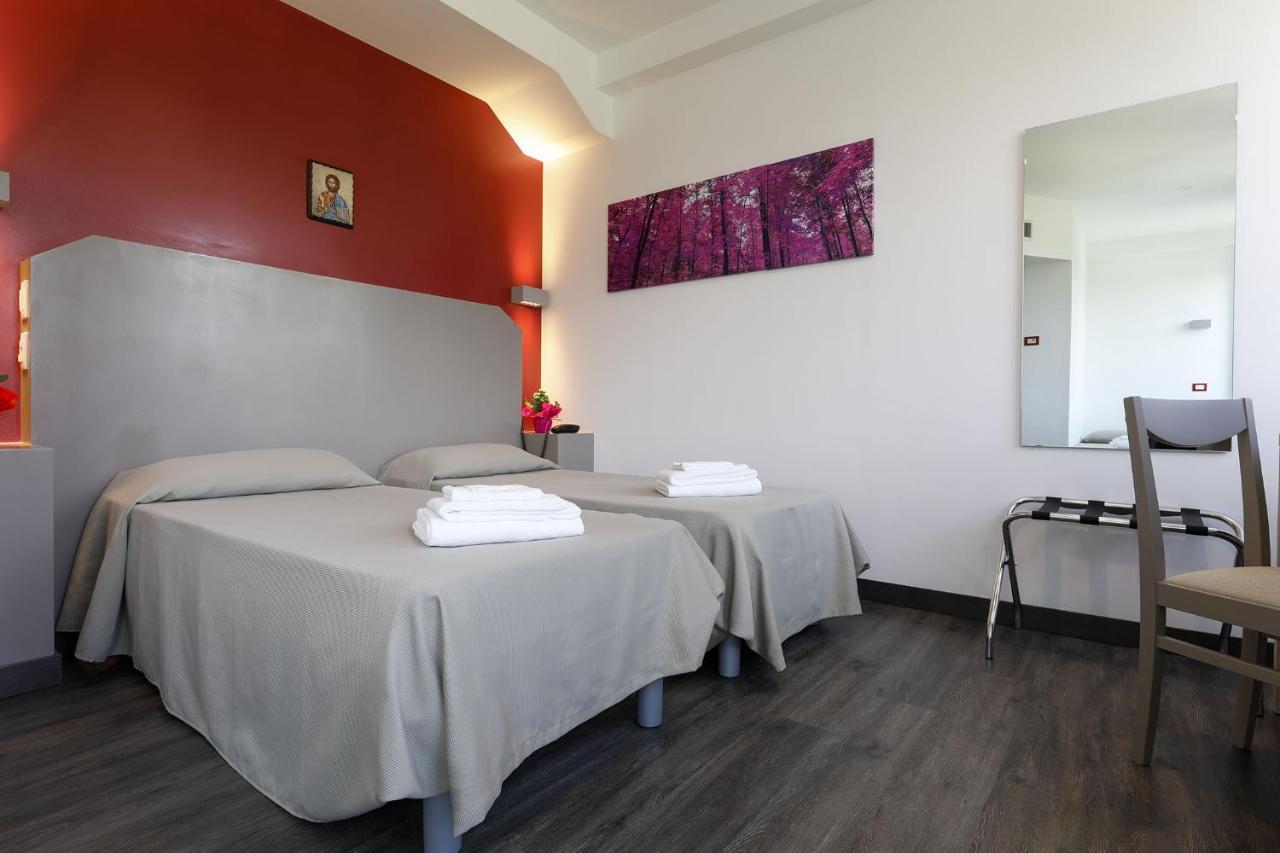 Casa Per Ferie San Juan De Avila Rome Exterior photo