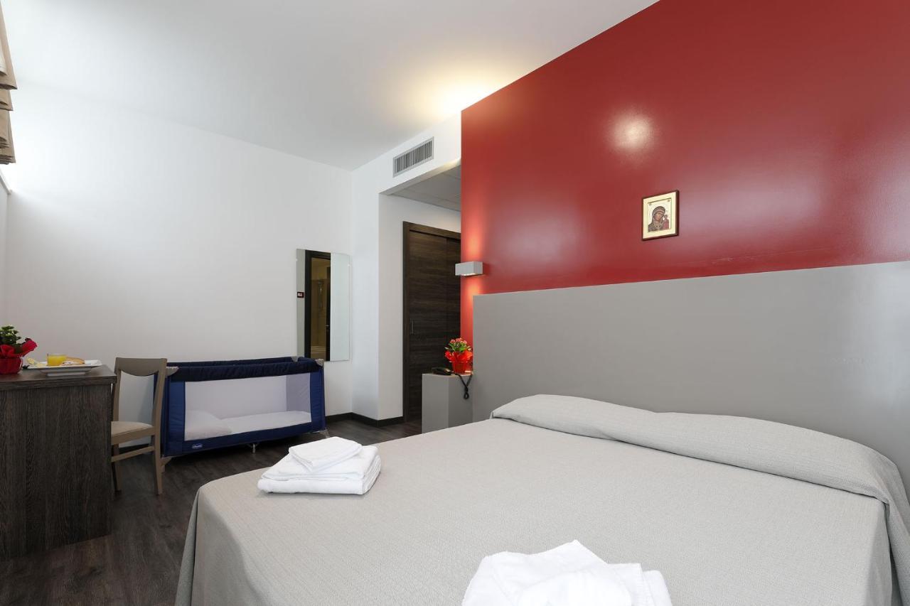 Casa Per Ferie San Juan De Avila Rome Exterior photo